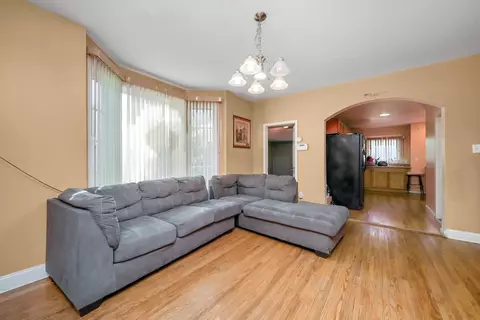67 S Anderson St, Aurora, IL 60505 photo 13
