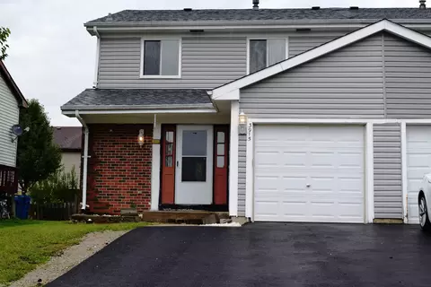 3915 Springlake Dr, Hanover Park, IL 60133