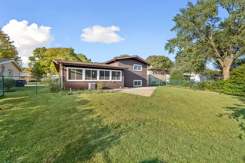 295 Diamond Head Dr, Des Plaines, IL 60018 photo 33