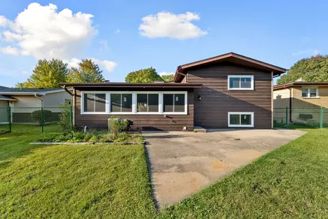 295 Diamond Head Dr, Des Plaines, IL 60018 photo 31