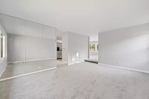 295 Diamond Head Dr, Des Plaines, IL 60018 photo 10
