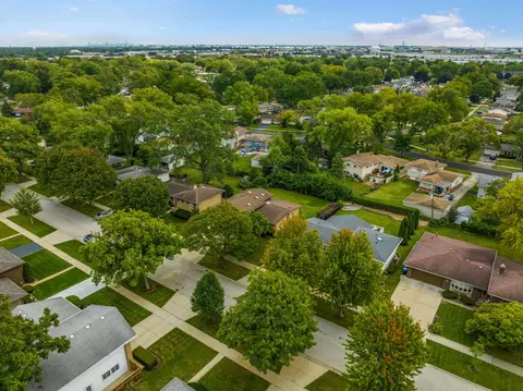 295 Diamond Head Dr, Des Plaines, IL 60018 photo 39