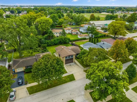 295 Diamond Head Dr, Des Plaines, IL 60018 photo 36