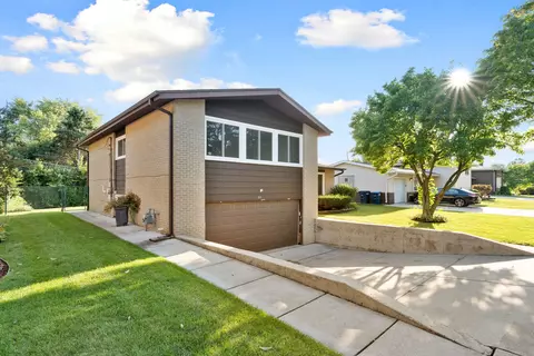 295 Diamond Head Dr, Des Plaines, IL 60018 photo 41