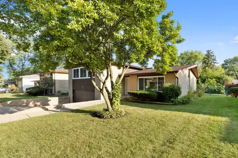 295 Diamond Head Dr, Des Plaines, IL 60018 photo 35
