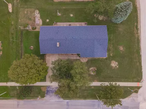 307 S 4th St, Chatsworth, IL 60921 photo 4