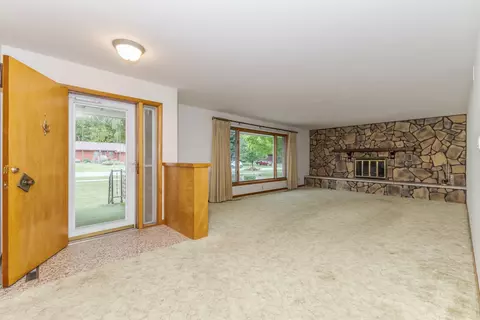 307 S 4th St, Chatsworth, IL 60921 photo 8