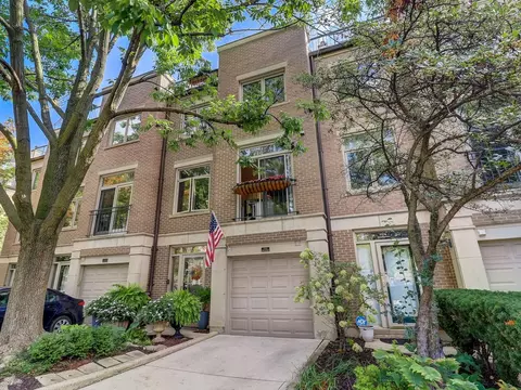2712 N Southport Ave #B, Chicago, IL 60614