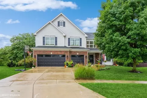 2253 Misty Creek Trl, Bolingbrook, IL 60490