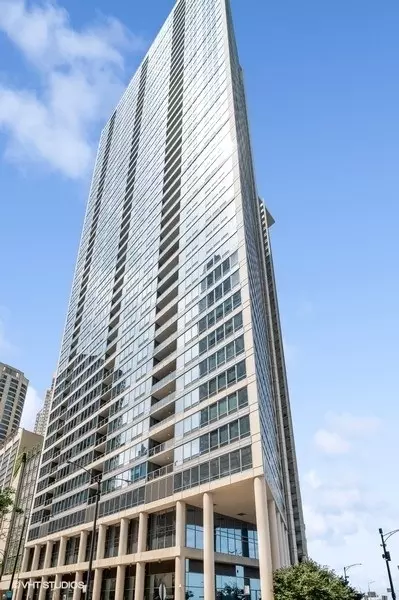 600 N Lake Shore Dr #3911, Chicago, IL 60611