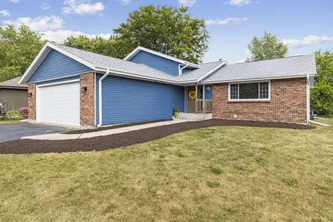3133 Maria Linden Dr, Rockford, IL 61114