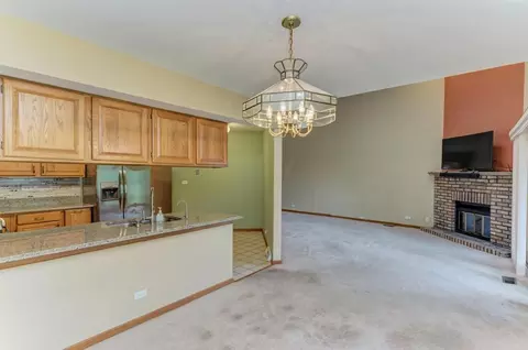 1753 Pebble Beach Dr, Hoffman Estates, IL 60169 photo 6