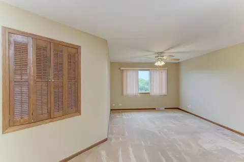 1753 Pebble Beach Dr, Hoffman Estates, IL 60169 photo 15