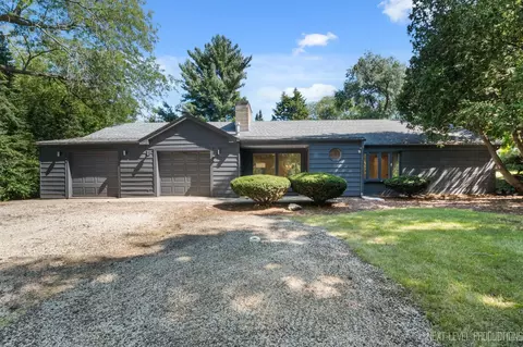 604 Saddle Rd, Wheaton, IL 60187