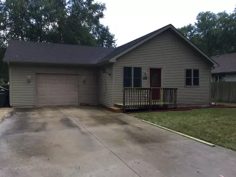 239 N Division St, Braidwood, IL 60408