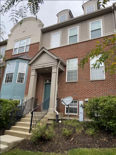 1544 Station Park Dr, Grayslake, IL 60030