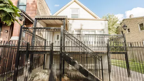 2855 N Troy St, Chicago, IL 60618