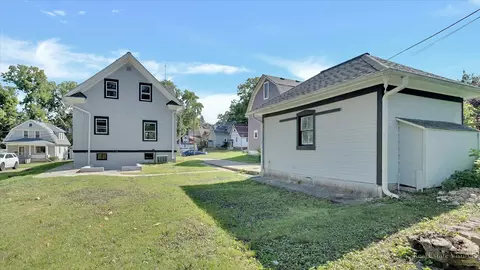 58 Vine St, Elgin, IL 60123 photo 23