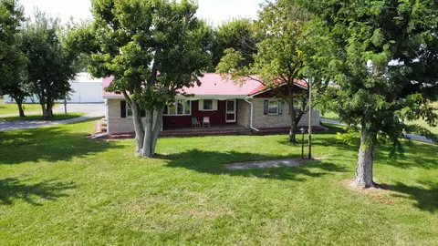 2375 N State Route 1, Watseka, IL 60970