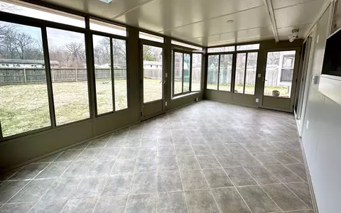 188 S Laurel Rd, Kankakee, IL 60901 photo 3