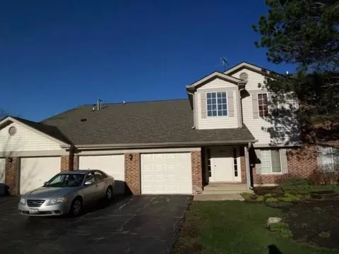 1744 Chesapeake Ln #1, Schaumburg, IL 60193