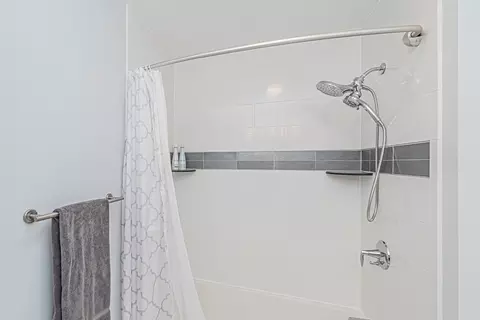 2115 Colchester Ave, Hoffman Estates, IL 60192 photo 30