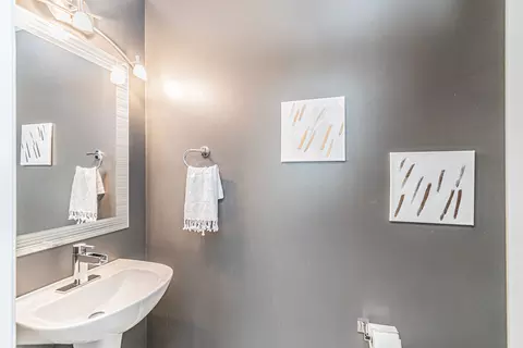 2115 Colchester Ave, Hoffman Estates, IL 60192 photo 11