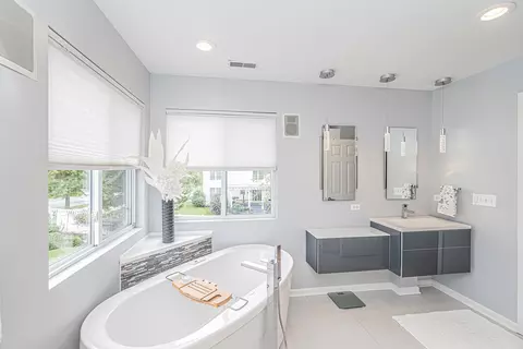 2115 Colchester Ave, Hoffman Estates, IL 60192 photo 22