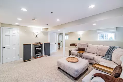 2115 Colchester Ave, Hoffman Estates, IL 60192 photo 37