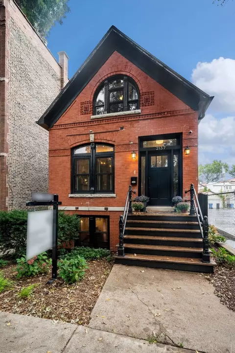 2137 W Haddon Ave, Chicago, IL 60622