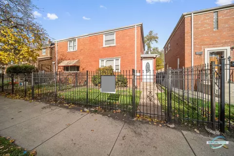 1706 E 73rd St, Chicago, IL 60649