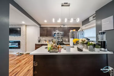 1706 E 73rd St, Chicago, IL 60649 photo 10