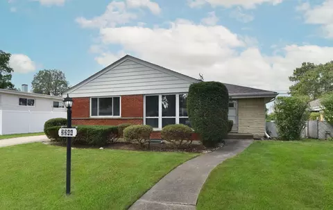 2244 Mayfair Ave, Westchester, IL 60154