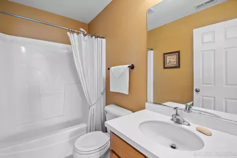 114 Durango Dr, Gilberts, IL 60136 photo 28
