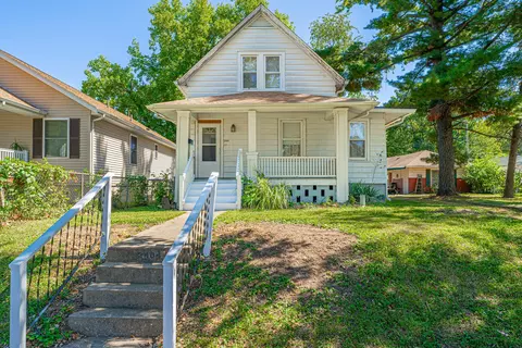 2404 S 9th St, Springfield, IL 62703