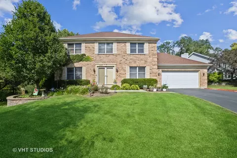 2437 Knowlton Dr, West Dundee, IL 60118