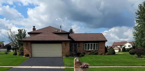 30 Red Barn Rd, Matteson, IL 60443