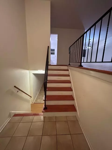 Entry Way - 322 Jackson St, Park Forest, IL 60466 photo 1 of 6