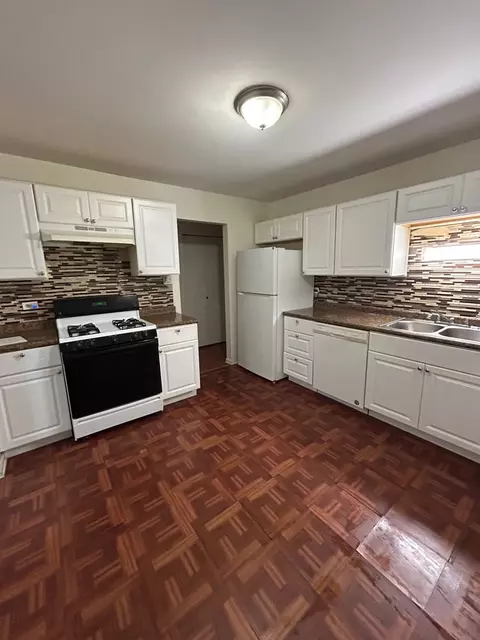 Kitchen - 322 Jackson St, Park Forest, IL 60466 photo 3 of 3