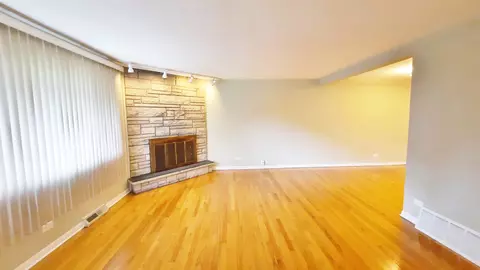 526 Glendale Rd, Glenview, IL 60025 photo 7