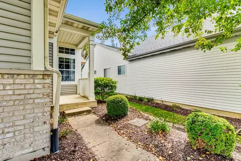 13765 S Tamarack Dr, Plainfield, IL 60544 photo 2