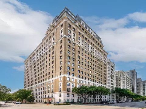 3520 N Lake Shore Dr #4H, Chicago, IL 60657