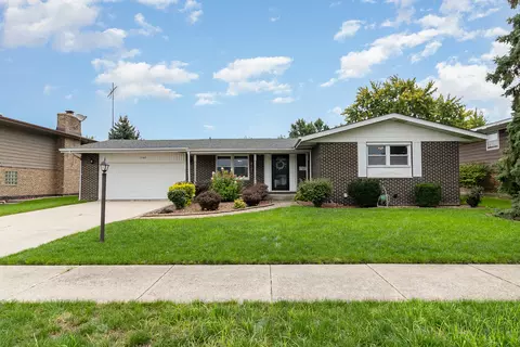 19345 Oakwood Ave, Lansing, IL 60438