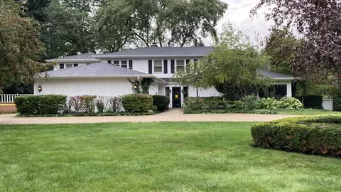 920 Meadows Rd, Geneva, IL 60134
