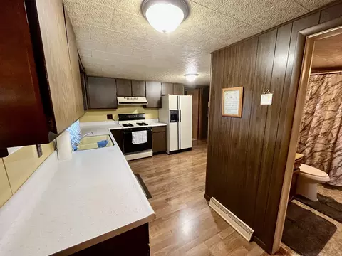 140 E Grove St, Capron, IL 61012 photo 6