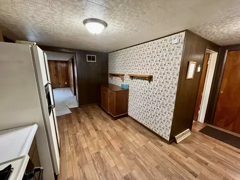 140 E Grove St, Capron, IL 61012 photo 7