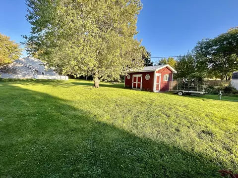 140 E Grove St, Capron, IL 61012 photo 19