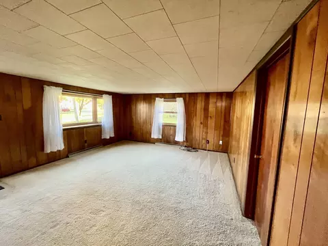 140 E Grove St, Capron, IL 61012 photo 9