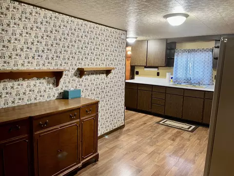 140 E Grove St, Capron, IL 61012 photo 8