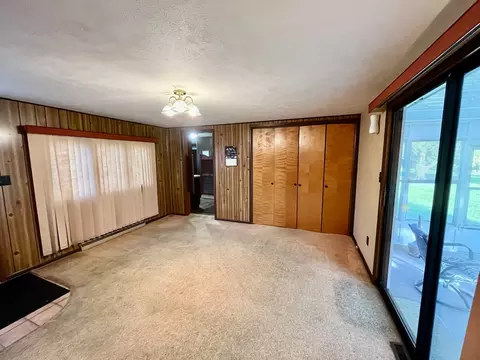 140 E Grove St, Capron, IL 61012 photo 5